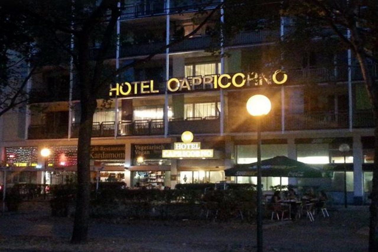 Hotel Capricorno Wina Bagian luar foto